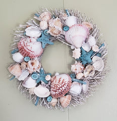 COASTAL WREATH *  BEAUTIFUL SHELLS * STARFISH & MORE!