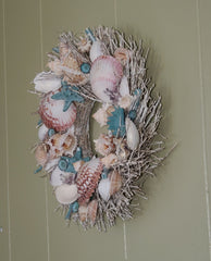 COASTAL WREATH *  BEAUTIFUL SHELLS * STARFISH & MORE!