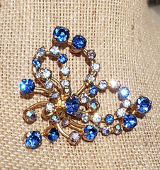 ANTIQUE SHIMMERING OCEAN BLUES RHINESTONE FLOWER SPRAY BROOCH!